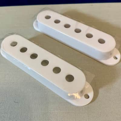 Pickup Covers (2) White - 50 mm Spacing - Single Coil Strat Style image 3