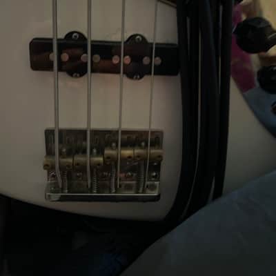 Squier Jazz Bass image 8