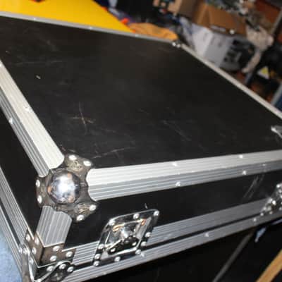 Yamaha EMX 5000-20/Powered Mixer 1000 Watts with 2 Effect Engines in Road Case image 8
