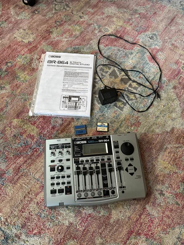 BOSS BR 864 -  in Excellent Condition with PSU, 2 Flash Cards & Manual image 1