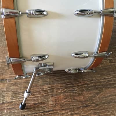 1970's Yamaha Recording Custom 9000 Series White Drum Set- image 3