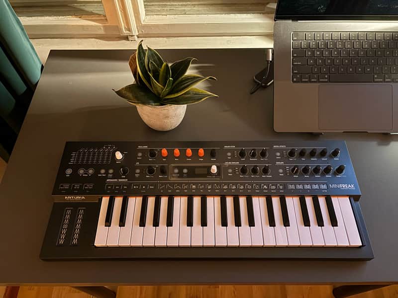 Arturia MiniFreak image 1