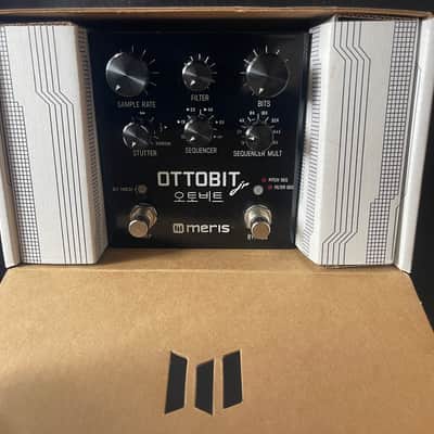 Meris Ottobit Jr. 2010s - Black image 17