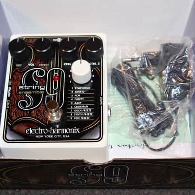 Electro-Harmonix String9 String Ensemble 2022 - Present - White / Brown Graphic image 3