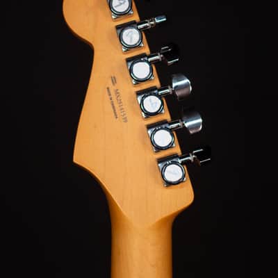 Fender Player II Modified Stratocaster, Maple FB, 3 Tone Sunburst image 10