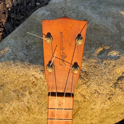 Vintage 1950s–Early 1960s Kamaka Gold Label Solid Hawaiian Koa Soprano Ukulele – All Original, Original Finish, Rich Patina, Family Hawaii Provenance image 2