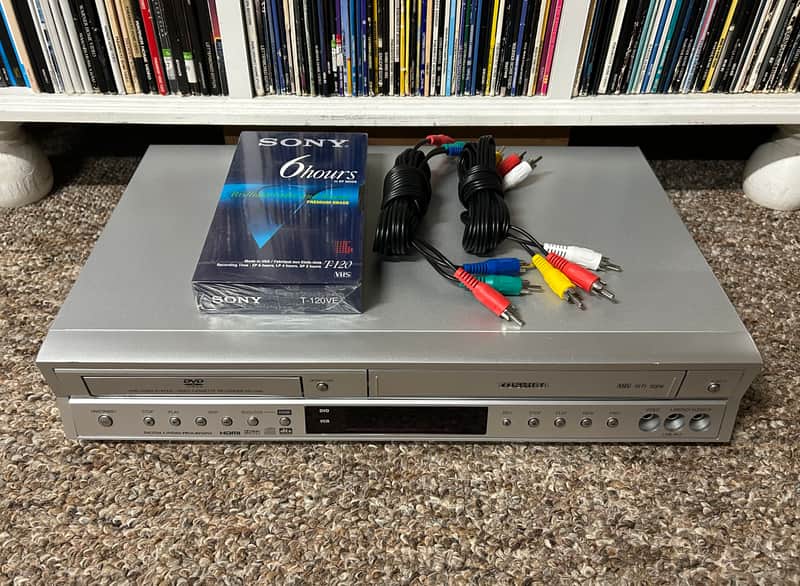 Toshiba SD-V592SU DVD/VHS Combo Player VCR Recorder No Remote TESTED READ