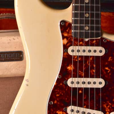 Fender Stratocaster 1965 - Olympic White with rare Tortoise guard image 2