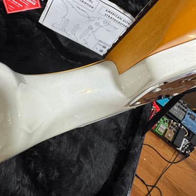 Fender American Ultra Stratocaster with Rosewood Fretboard 2019 - 2025 - Arctic Pearl image 9