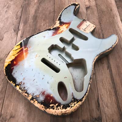 FRANCHIN Mercury guitar body Relic Aged Ice Blue Metalic over 3-Color Sunburst 100% Nitro Lacquer HSS Poplar Stratocaster-Strat-S-Style Made in Italy - Stock piece #23310826 image 3