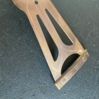 NOS-Gibson  Super 400 Exclusive Tailpiece  Late 80’s - Engraved Solid Brass Natural Aged Brass Patina. *Includes Vintage Super 400 Truss Rod cover w/screws image 1