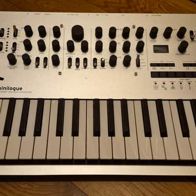 Korg Minilogue 4-Voice Polyphonic Analog Synthesizer