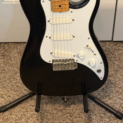 Squier Bullet Stratocaster ST-3 Japan 1984 - Black image 2