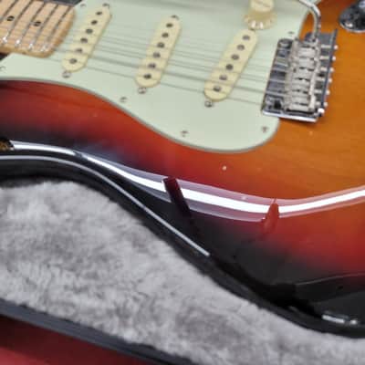 Fender American Professional Stratocaster with Maple Fretboard with Case 2020 - 3-Color Sunburst image 7