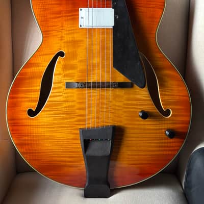 Peerless Cremona 17" Archtop image 3