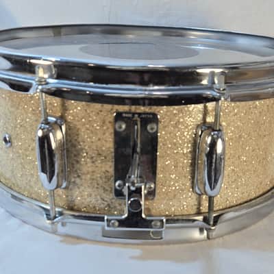 Crown MIJ Snare Drum 60s-70s - Silver Sparkle image 5