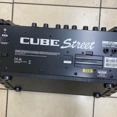 Roland Cube Street CUBE-STA Portable Battery Powered Guitar Vocal Amplifier image 5