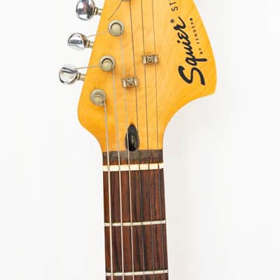 Squier Affinity Series Stratocaster – 22-Fret Rosewood Fretboard – 1997–2000 – Torino Red – Used; Good Condition image 2