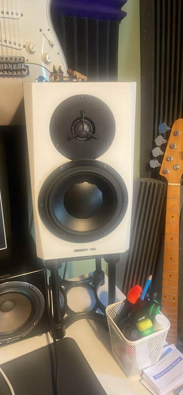 Dynaudio LYD 7 Active Nearfield Studio Monitor (Pair) 2016 - 2019 - White image 1