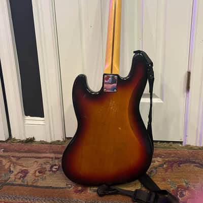 Fender Jazz Bass 2003 - 2011 - 3-Color Sunburst image 3