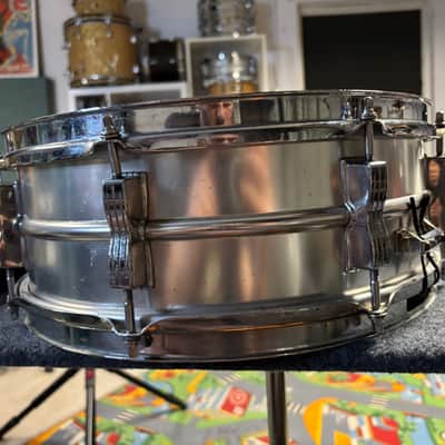 1964 Brass Hoops Ludwig No. 404 Acrolite 5x14" 8-Lug Aluminum Snare Drum with Keystone Badge 1964 - Matte Aluminum image 4