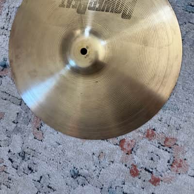 Zildjian 14” ZBT bottom and PowerBeat 14” top image 3