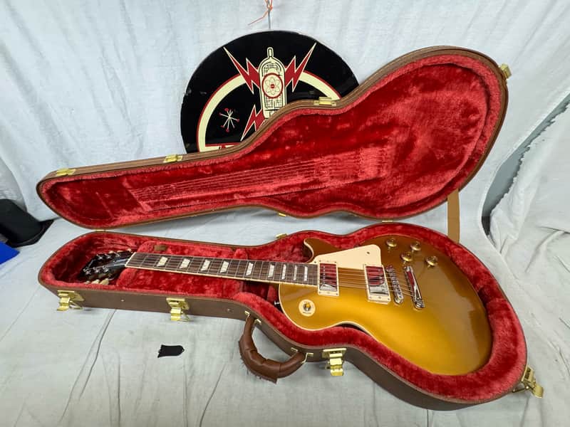 Gibson Les Paul Standard Guitar with Case 2021 - Gold Top goldtop image 1