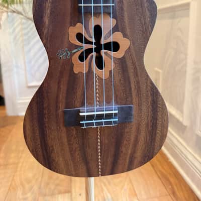 Bruce Wei BWUC17 Flower Tenor Ukulele 2015 - Solid Acacia Koa - MINT!! image 3
