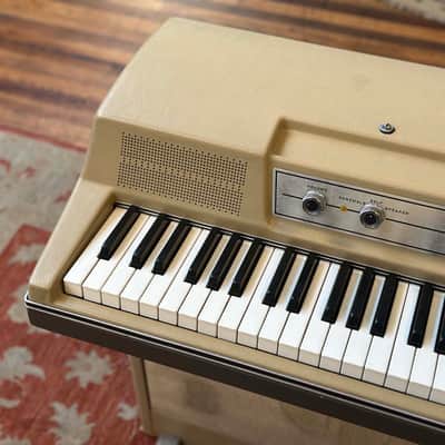 Wurlitzer 206A 64-Key Student Electronic Piano image 3