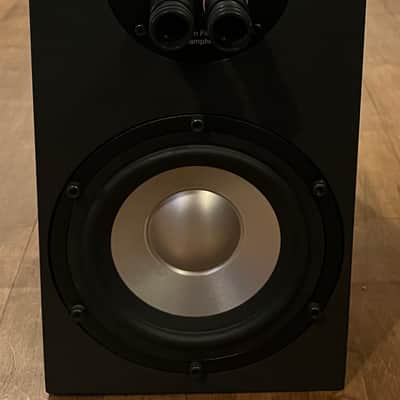 Amphion two 18, amp500, baseOne25, base amp 500 and amphion cables. Offers welcome. 2018 - black. image 6