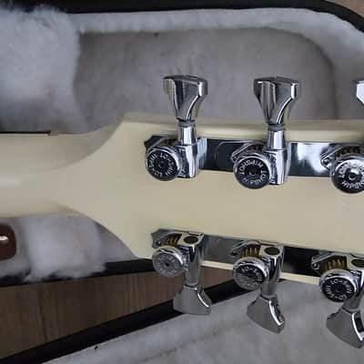 Gibson Les Paul Studio 2007 - White image 11