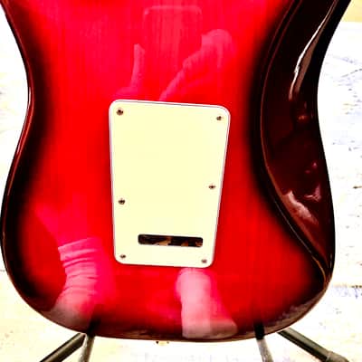 Fender Stratocaster Deluxe Plus 1989- Crimson Frost image 20