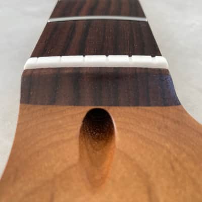 Roasted Maple / Rosewood Telecaster neck - Nitro Satin - SS Frets - Bone nut image 7