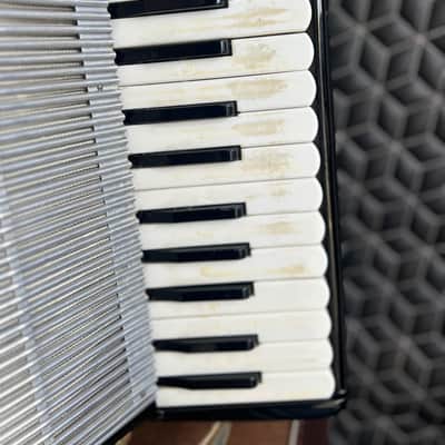 Silvertone Piano Accordion with case and strap- Must go! Plays good. Ships fast! image 8
