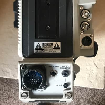 Panasonic WV-F300 300 CLE CCD III Color Video Camera image 10