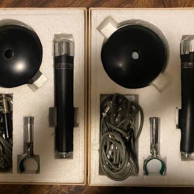 AWAI (2) DM-10 Dynamic Microphones wi Stands image 3