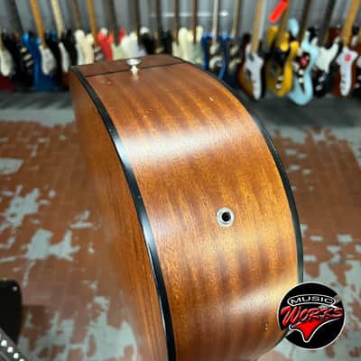 Taylor   210 E Dreadnought image 12