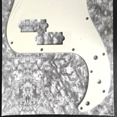 Precision Bass 3ply Old White - Parchment Pickguard P-Bass® USA PG-0750-050 image 1