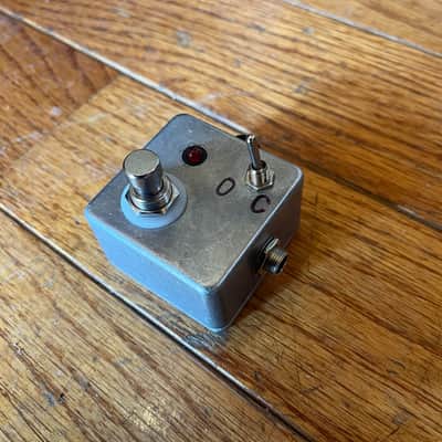 Momentary switch w/latching LED by JDC FX image 1
