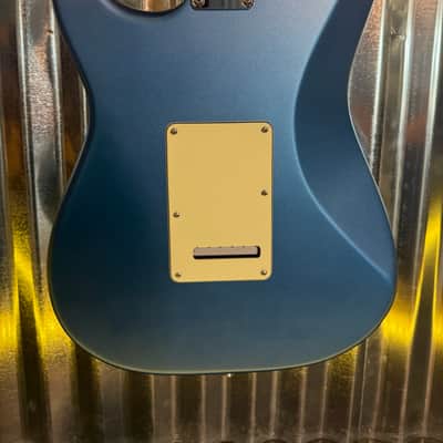 Fender American Performer Stratocaster 2021 - Satin Lake Placid Blue image 6