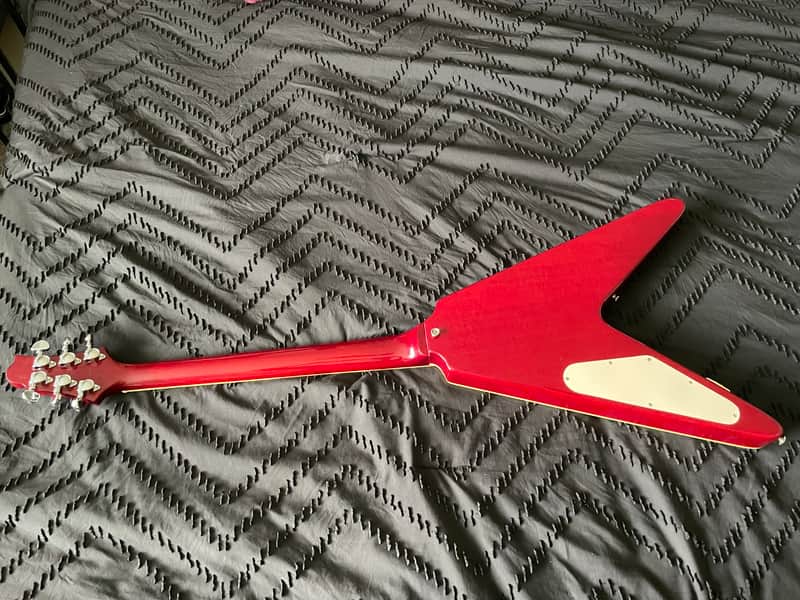 Samick Greg Bennett Design GT-2/TR Red Quilt Top Flying V Electric Samick Greg Bennett Design GT-2/TR Red Quilt Top Flying V Electric