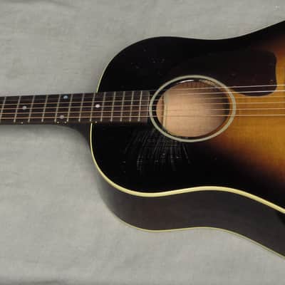 Gibson Custom 1942 Banner J-45 Reissue Light Aged Vintage Sunburst image 4