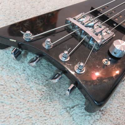 Vintage 1980s Hondo Alien Headless Short Scale Bass Guitar Aluminum Neck Black image 12
