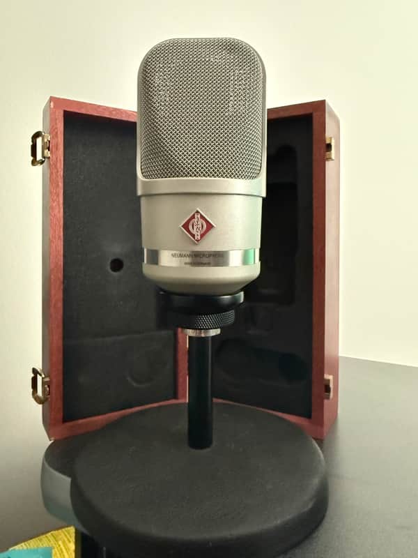 Neumann TLM 107 Large Diaphragm Multipattern Condenser Microphone