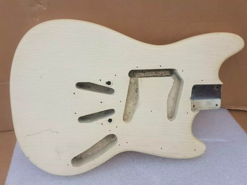 1965 FENDER MUSTANG BODY USA - NITRO RELIC image 1