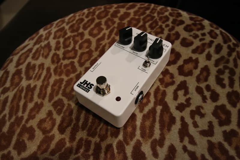 JHS 3 Series Harmonic Trem