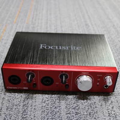 Focusrite Clarett 2Pre USB 24/192 10-In/4-Out Audio Interface image 2
