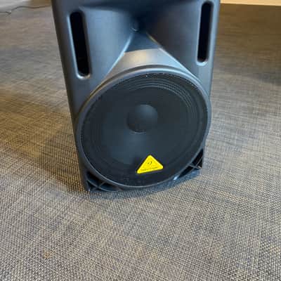 Pair of Behringer Eurolive B212XL w/ Road Case image 2