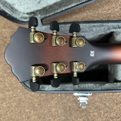 WASHBURN J600 Jazz Venetian Cutaway electric hollow-body GUITAR new w/ Washburn Case image 5