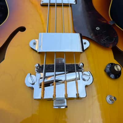 Epiphone Rivoli EBV232 1962 - 1970 - Sunburst image 3